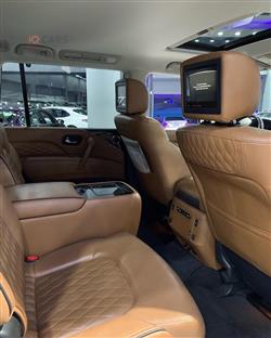 Infiniti QX80